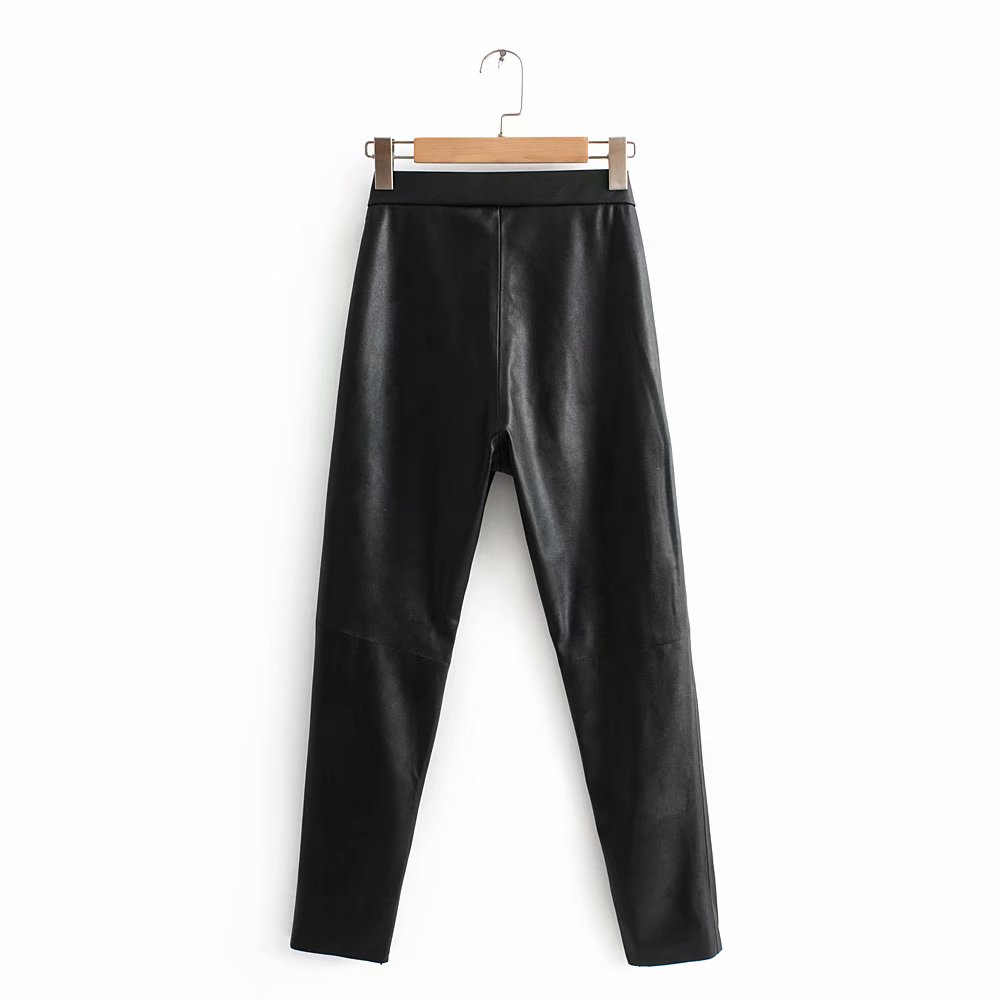 High-waisted leggings are versatile and versatile