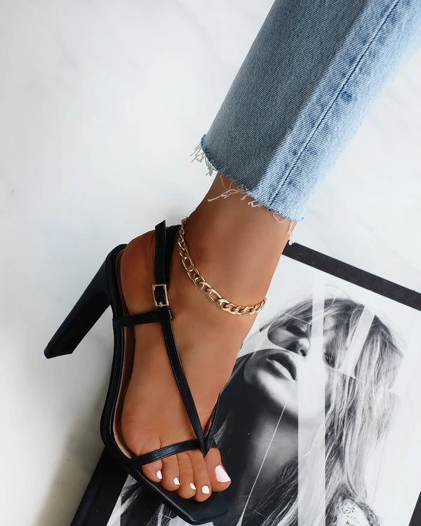 Summer New Style Buckle Women's Sandals Hollow Flip Flops Women's Shoes
