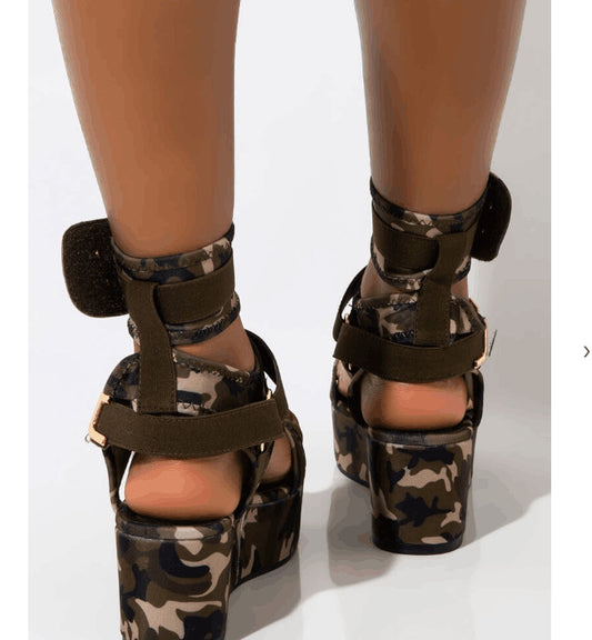 Snake shaped fish mouth heightening Velcro sandals