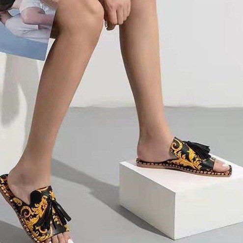 Cross-border New Women's Sandals And Slippers With Flat Heel And Square Toe