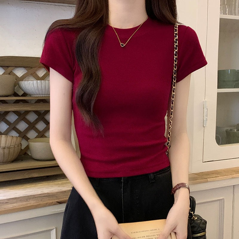 Red Retro American Short-sleeved Women's Top That Brightens The Complexion