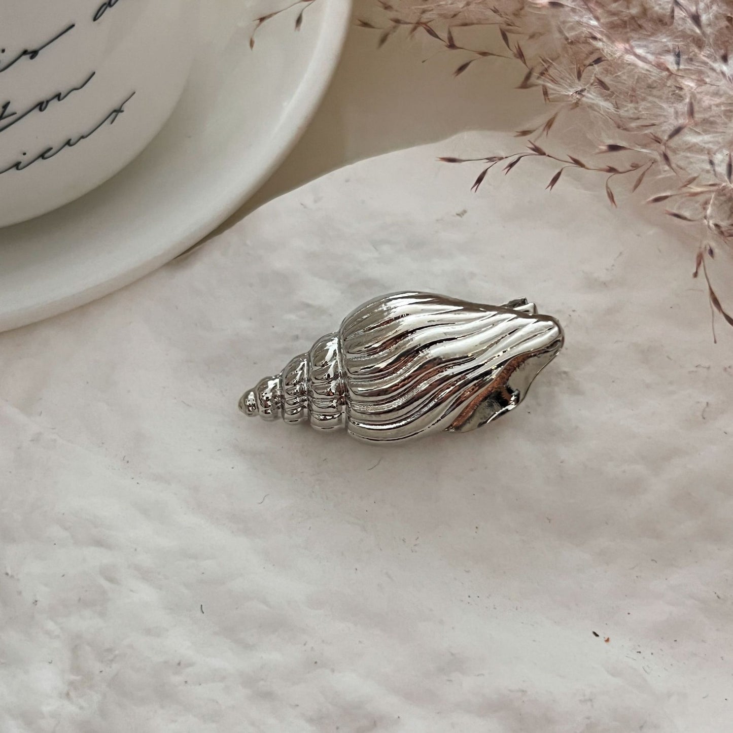 High-end, Niche Ocean-style Alloy Headpiece Featuring A Large Scallop