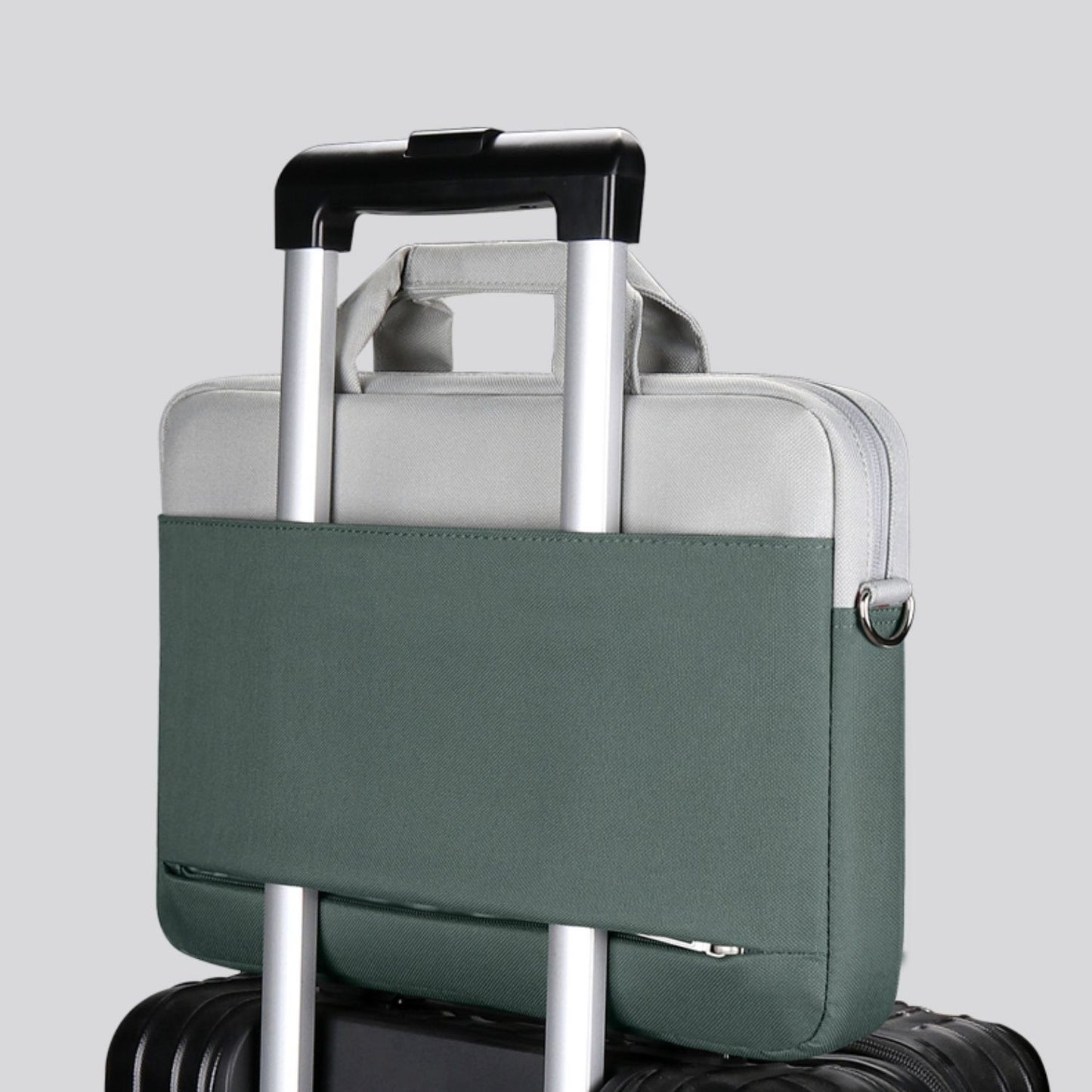 The Laptop Bag Is Simple And Light