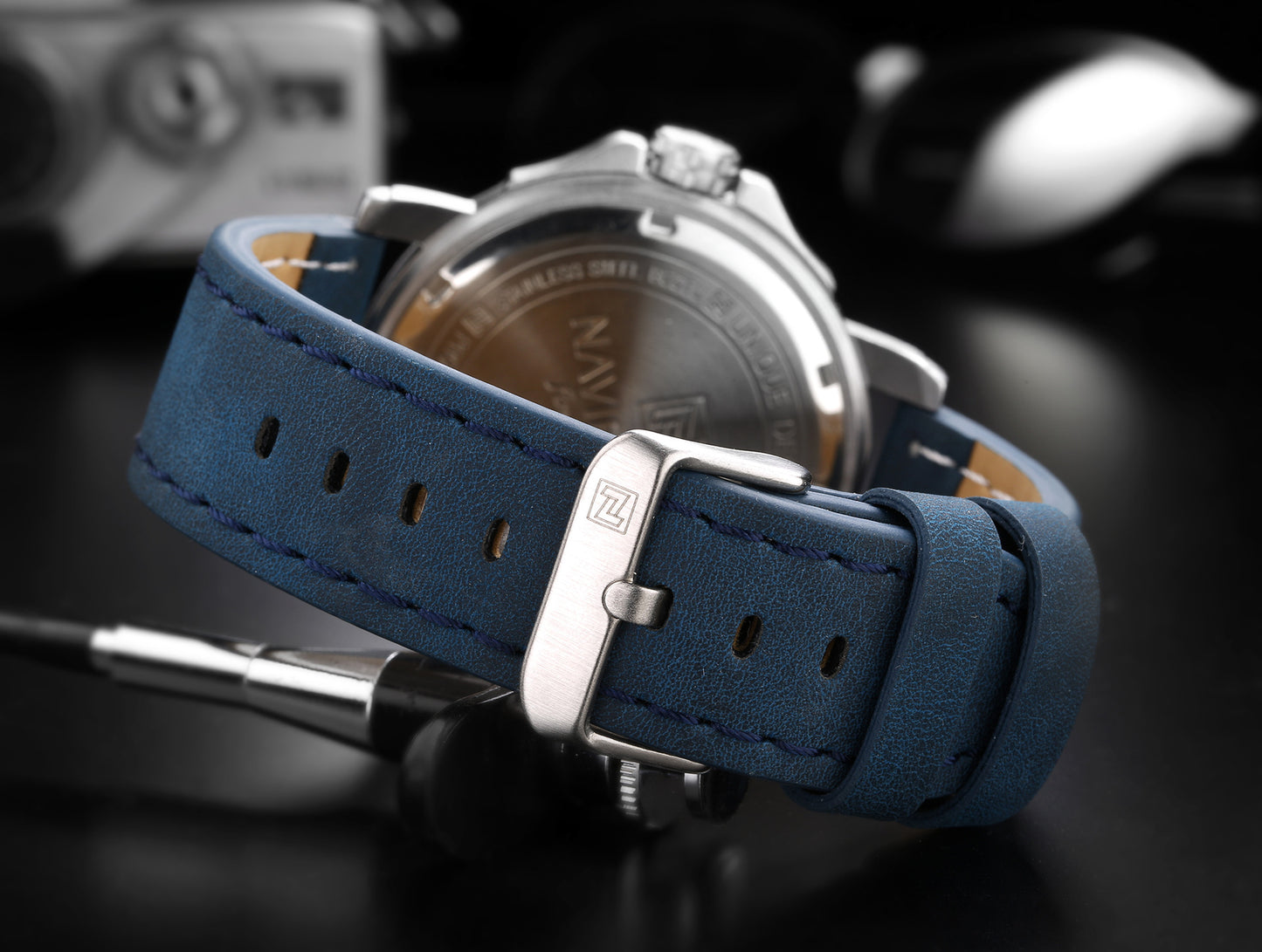 Belt quartz watch