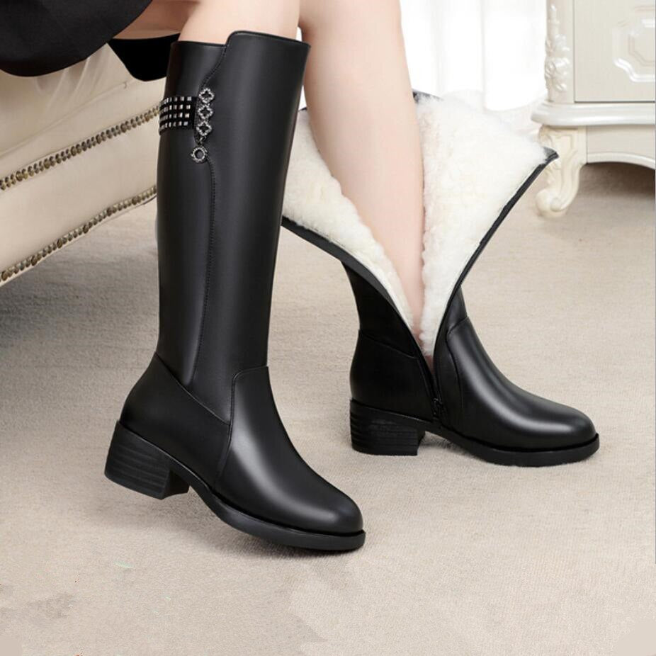 Plush wool medium thick sole leather boot lady