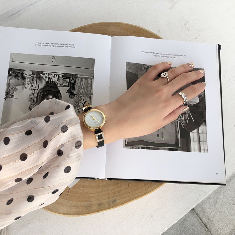 Watch with small dial