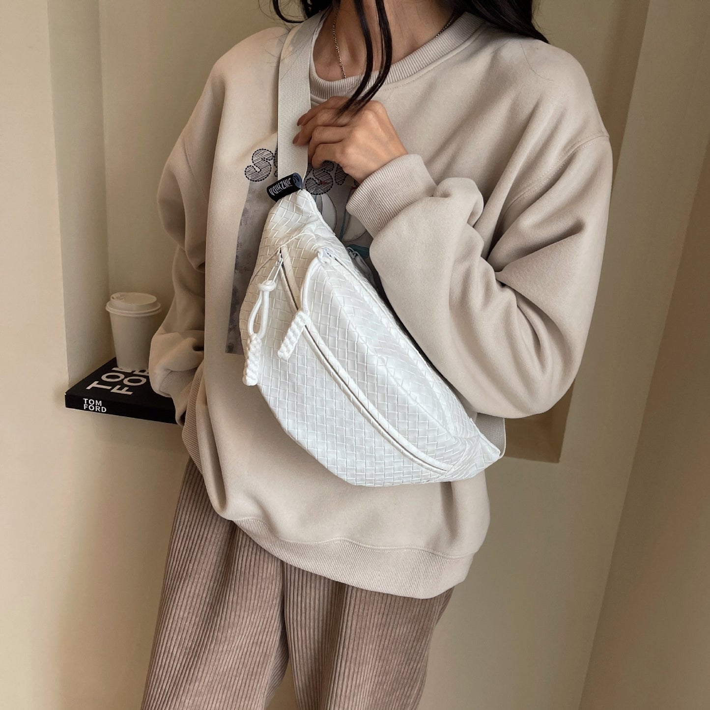 High-grade Retro Special-interest Design Bag Women