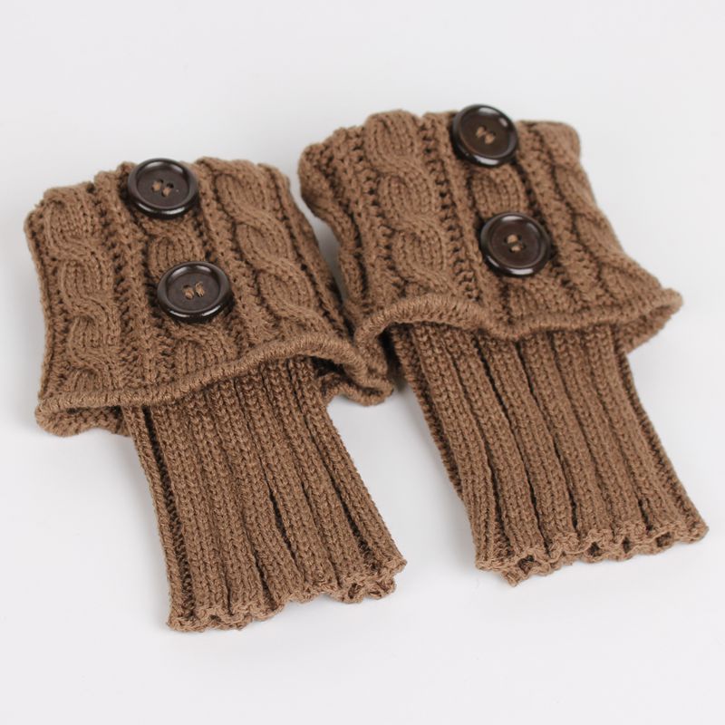 Button twist knit socks