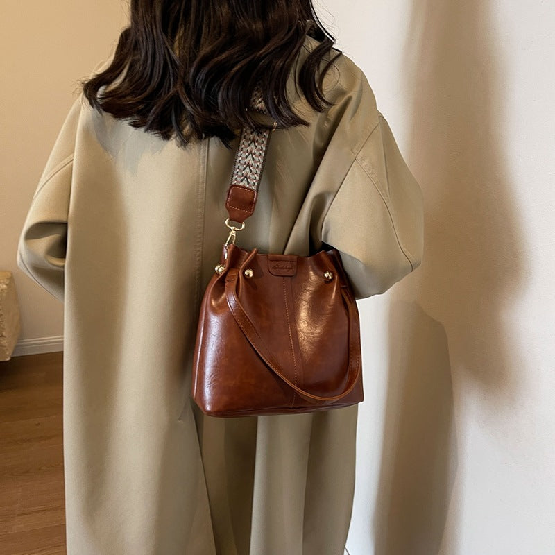 Large Capacity Fashion Portable One-shoulder Commuter Underarm Bag