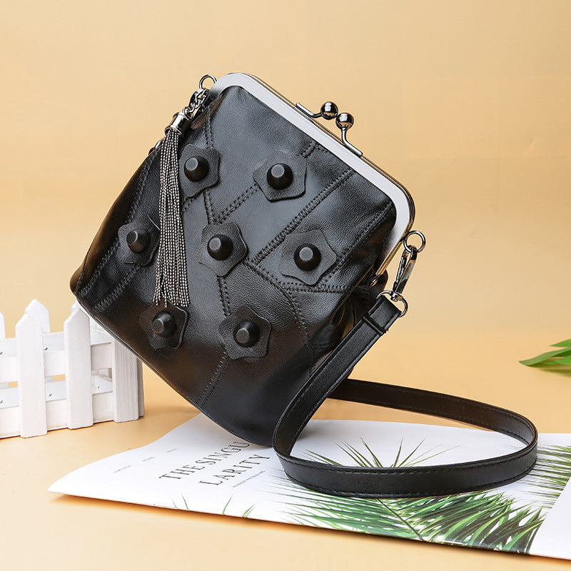 Sheepskin Retro Rivet Messenger Bag Fashion
