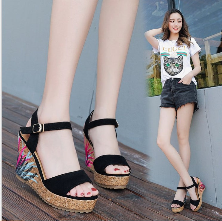 New Women's Fashion Sandals