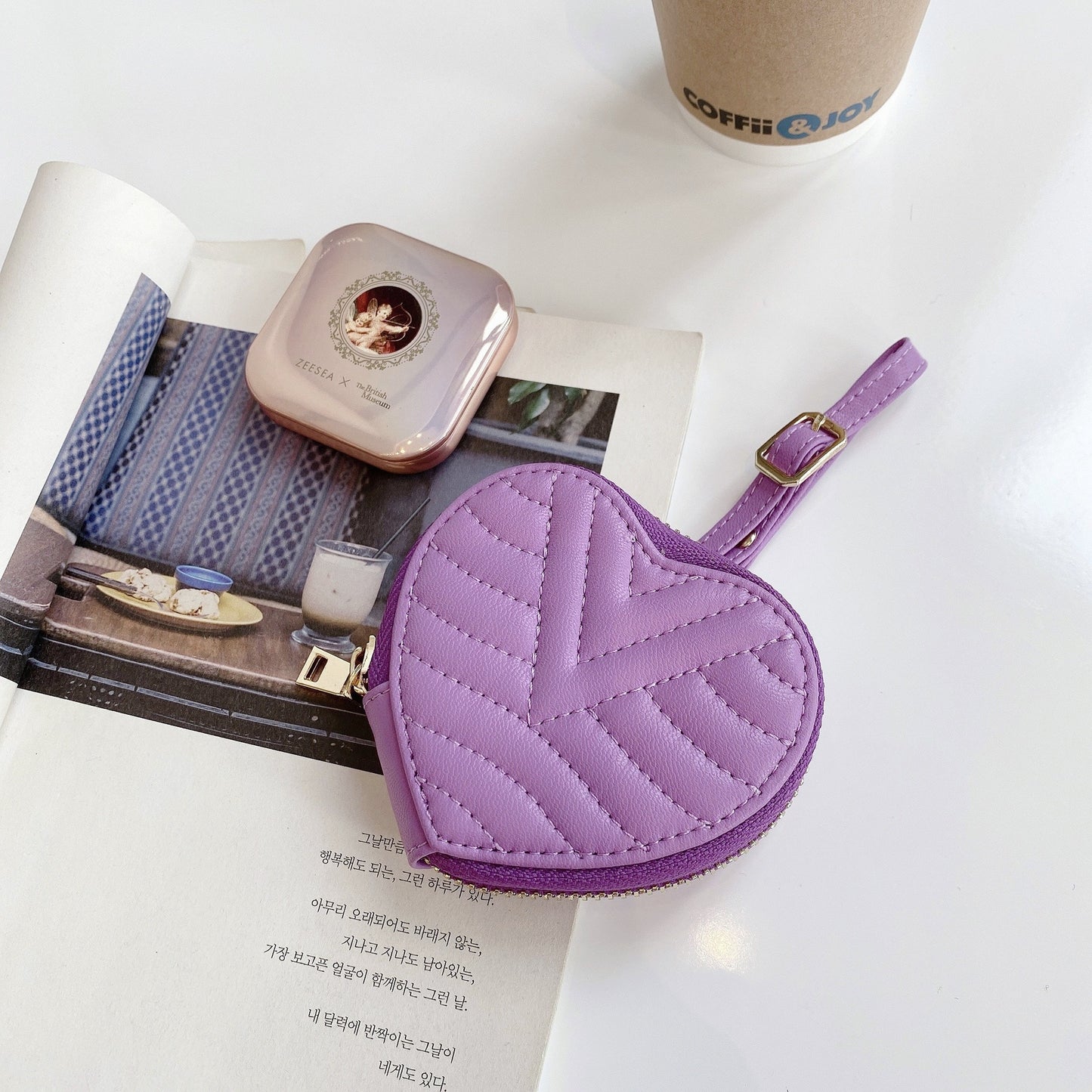 Heart Shaped Embroidered Zipper Earphone Leather Case