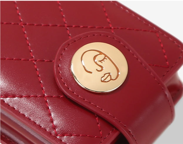 Fashionable and convenient mini makeup pouch