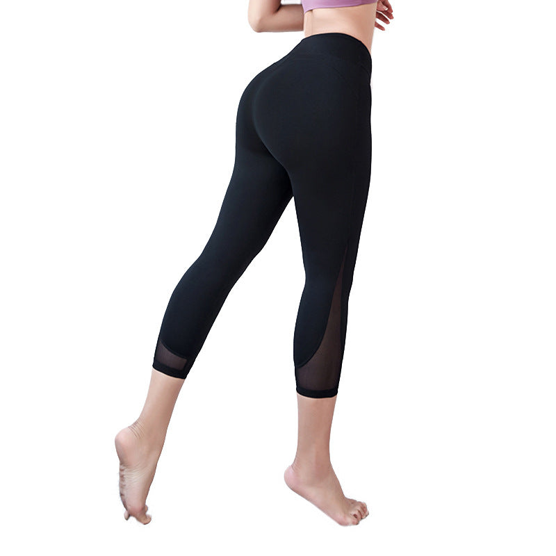 Sports pants with hips