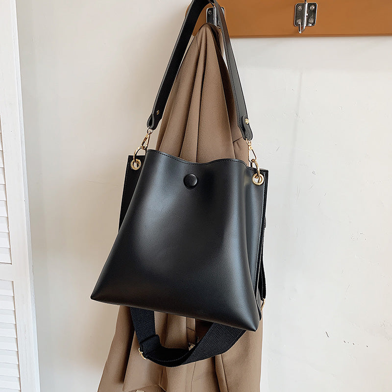 Texture Single Shoulder Bucket Bag Female Literary Versatile