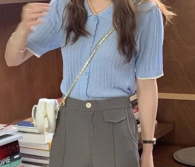 Slim-fit polohals top i ren silke