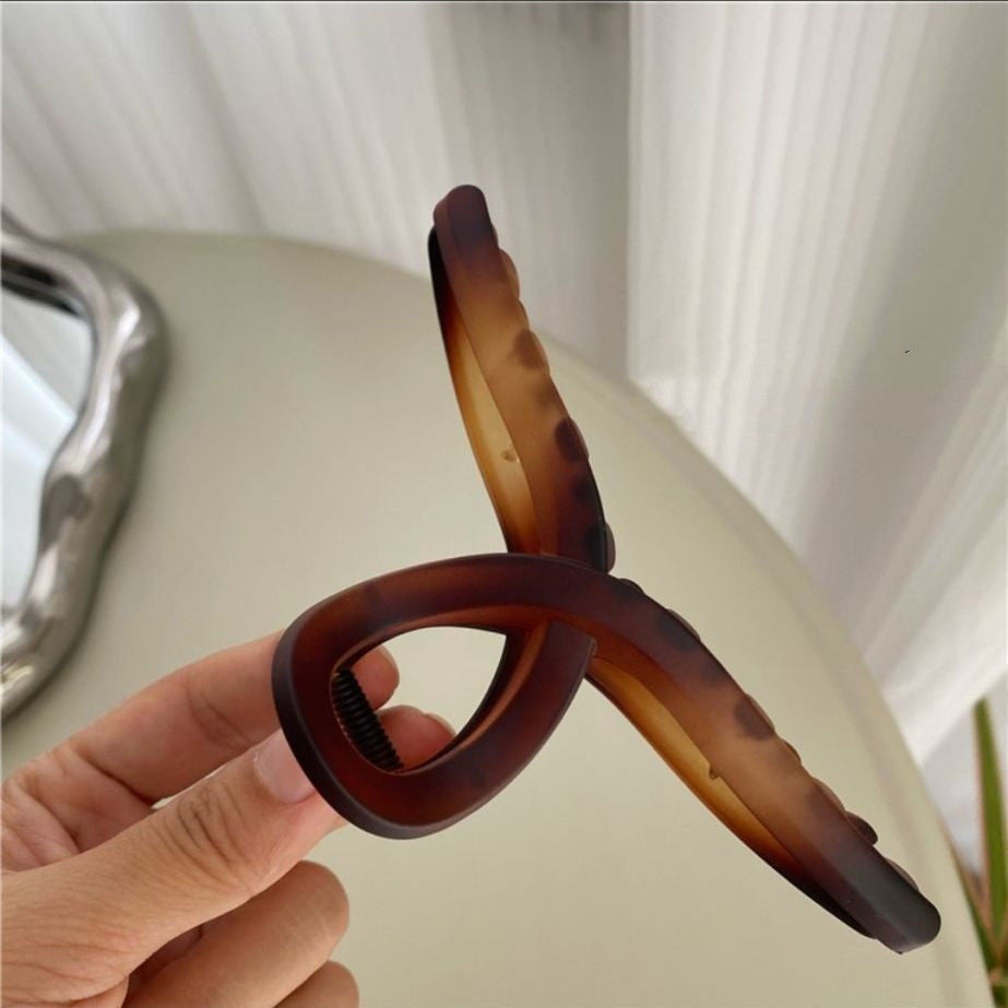Large Clip Female Retro Head