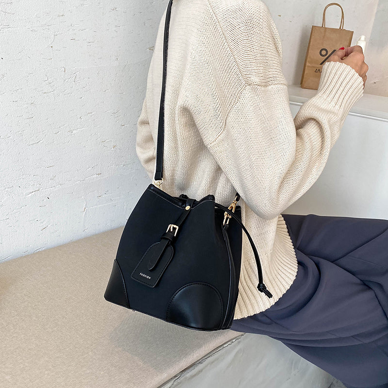 Fashion Women's Versatile Ins Bucket Shoulder Bag