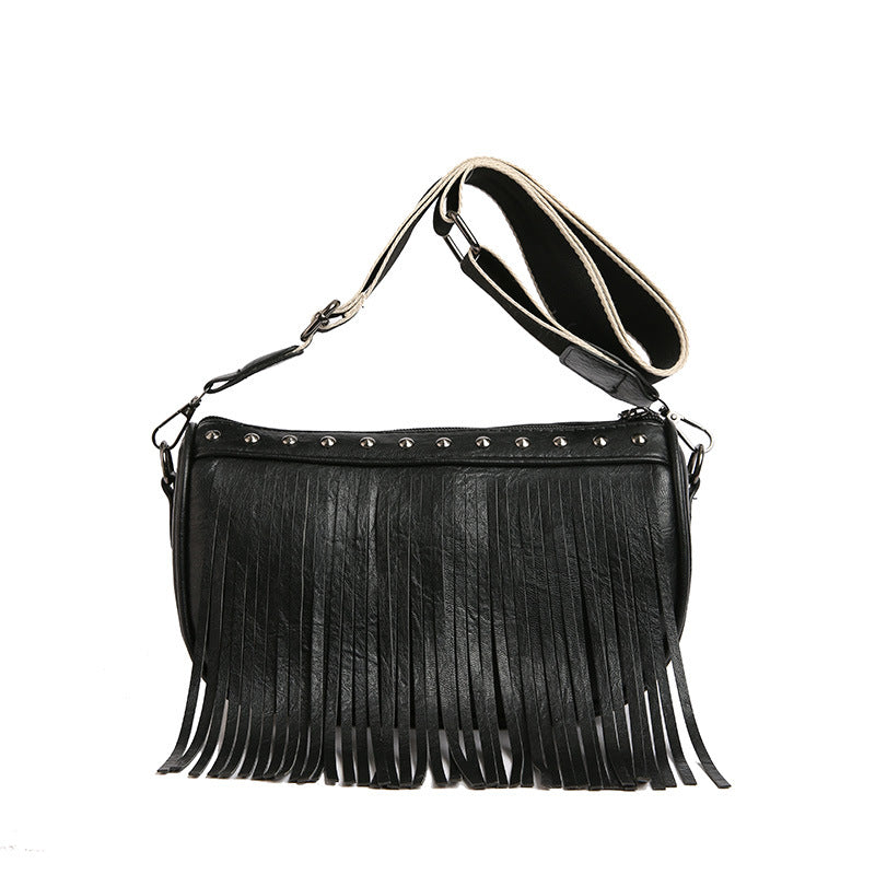 Ladies Tassel Retro Large Capacity Shoulder Bag