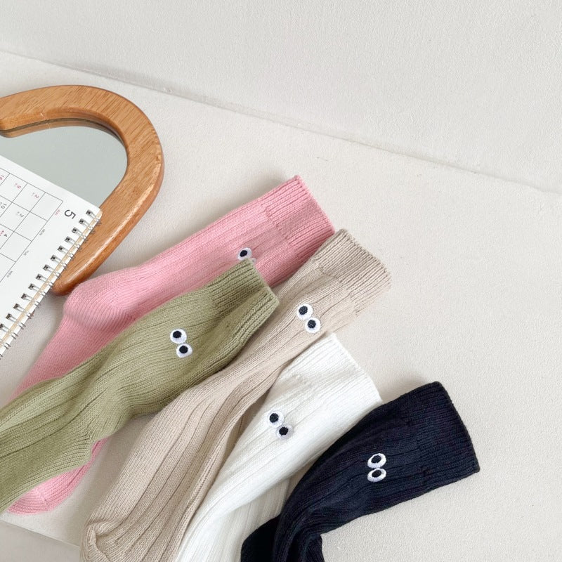 Japanese Autumn Winter Retro Embroidered Mid-calf Ins Socks