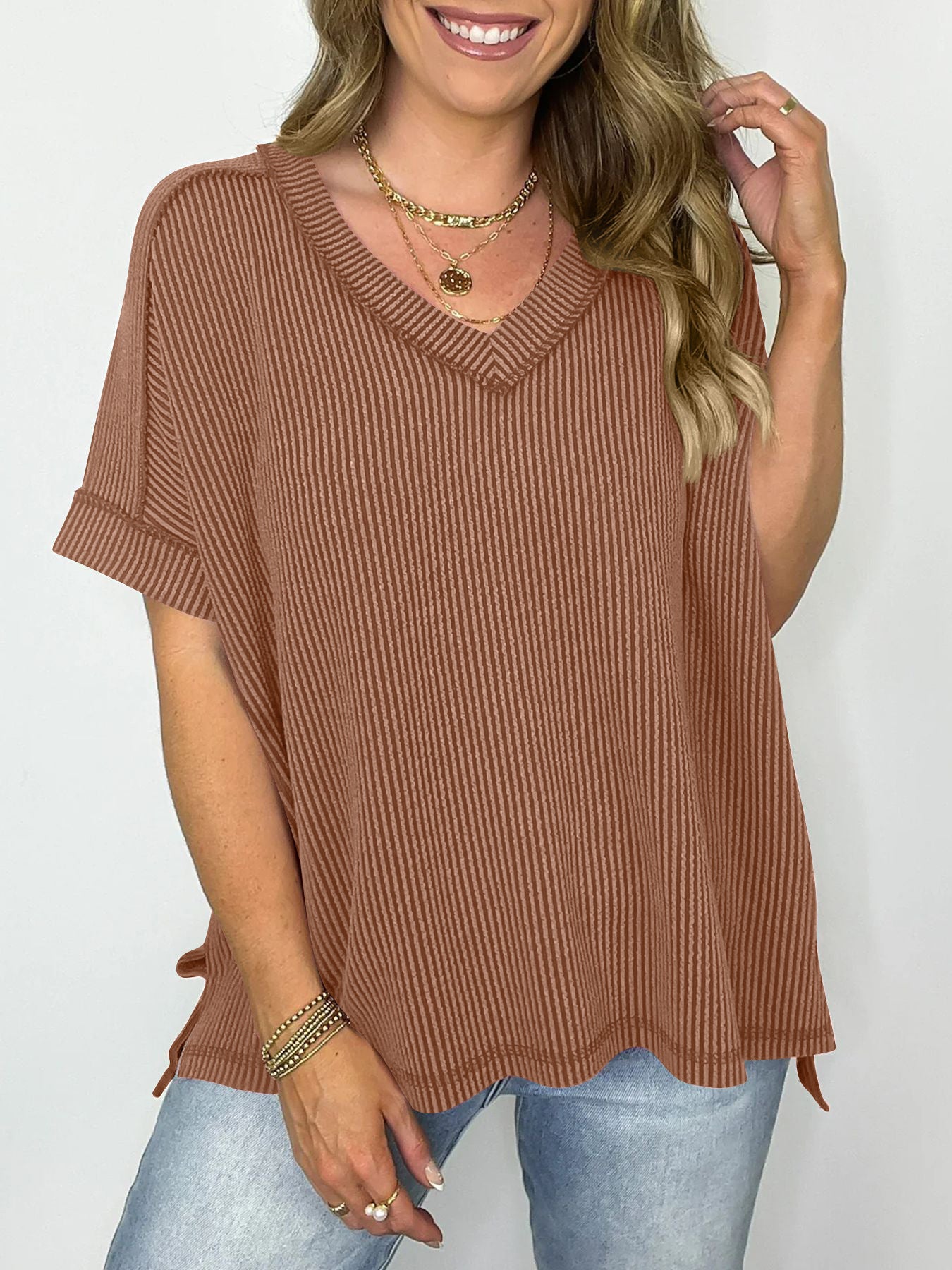 New Twist Strip V-neck Pullover T-shirt
