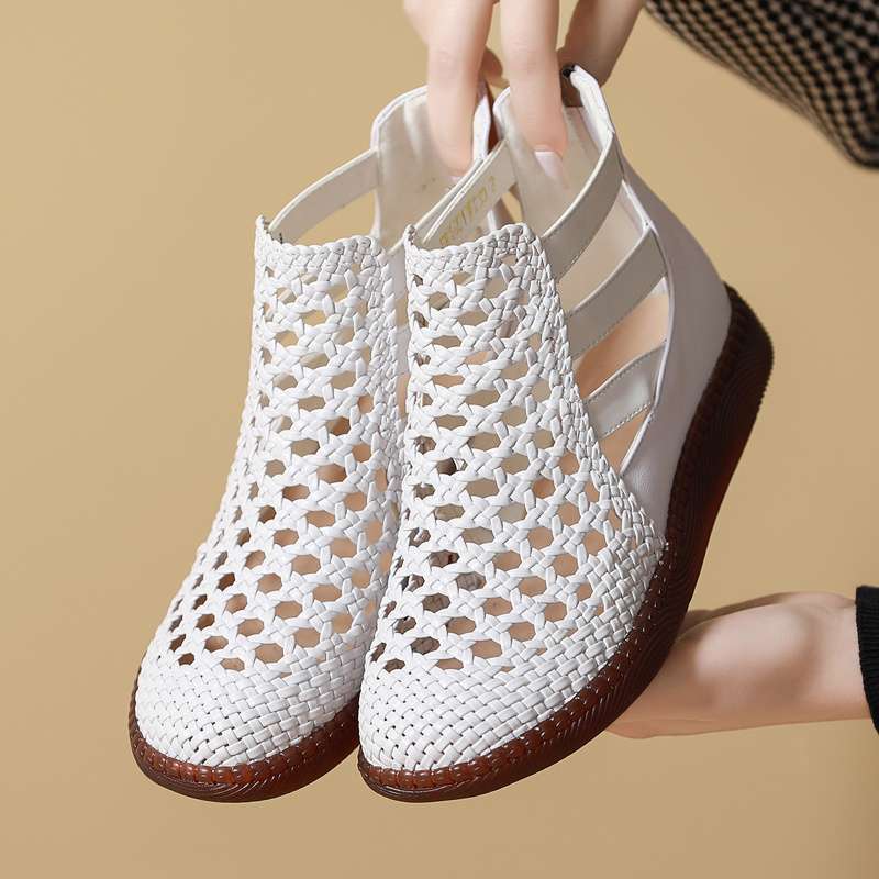 Flat Soft-soled Comfortable Mom Shoes Sandals