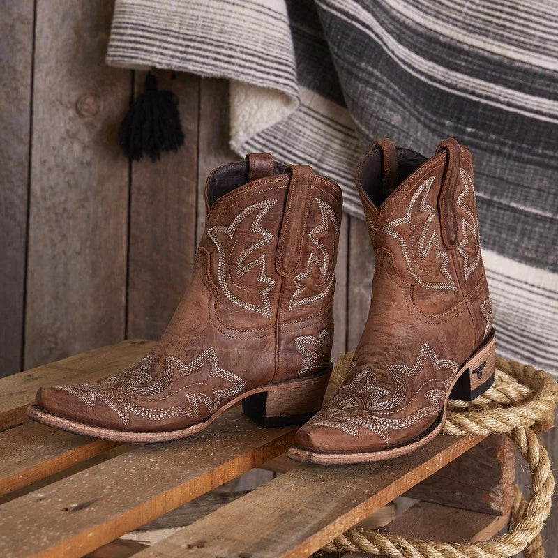 Women's Embroidered Pointed Leather Boots In Plus Size