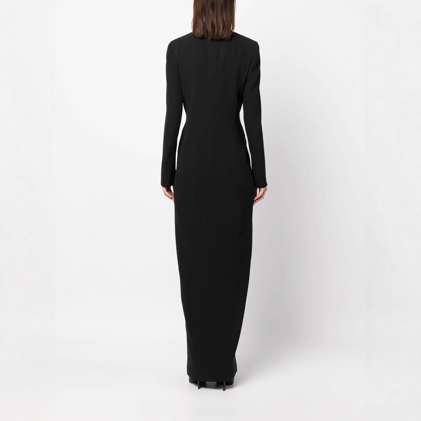 Chic Sexy And Elegant Long Dress With A Notched Collar And A Fitted Waist