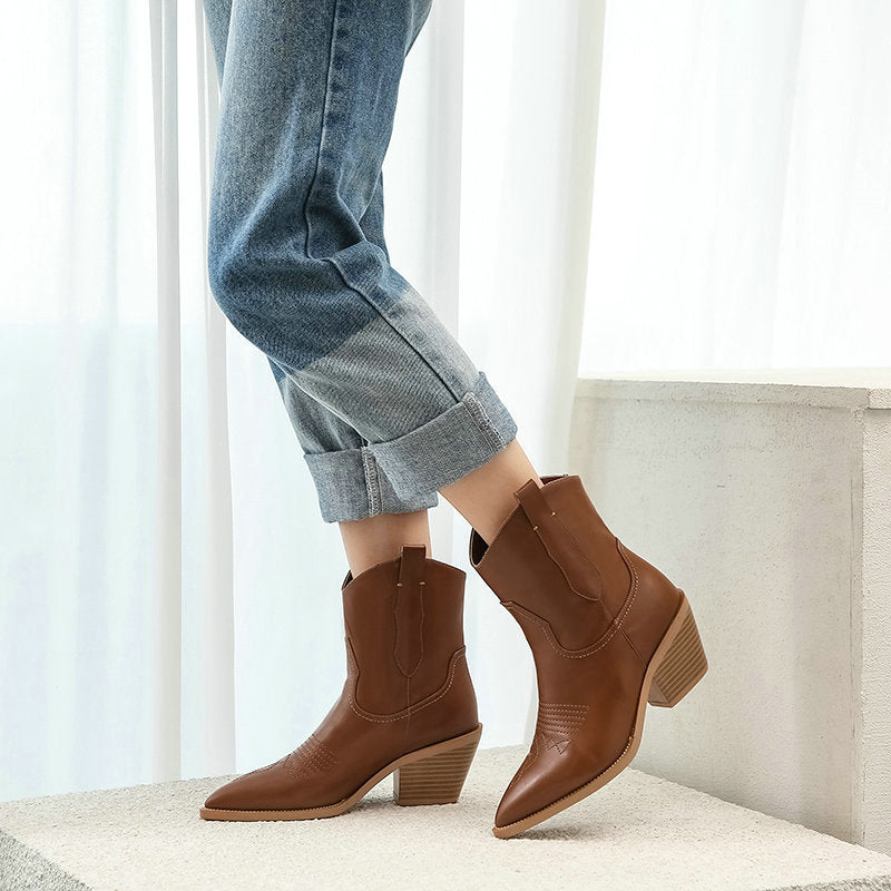 British Style Pointed Thick Heels