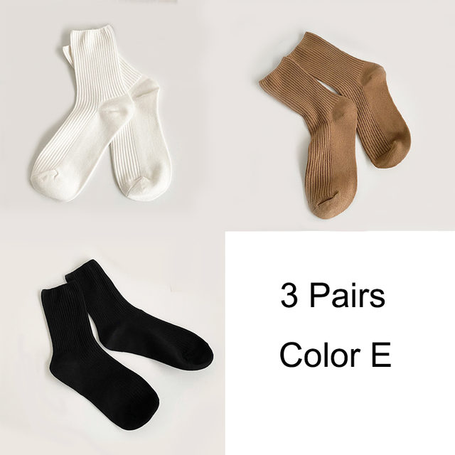 Women's Double Needle Vertical Strip Solid Color Medium Tube Pile Socks