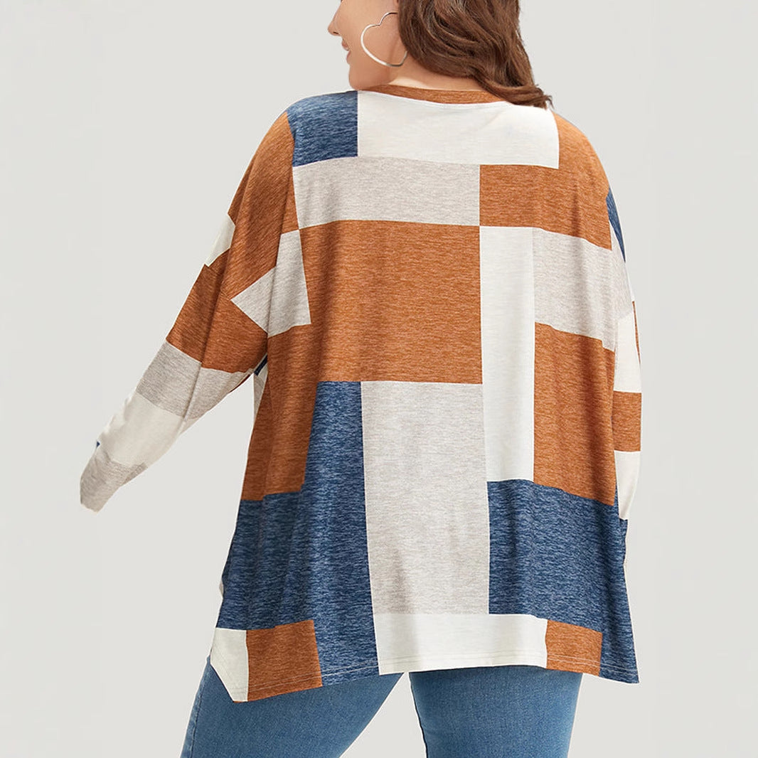 Moderigtig afslappet rundhalset plus size langærmet T-shirt med print