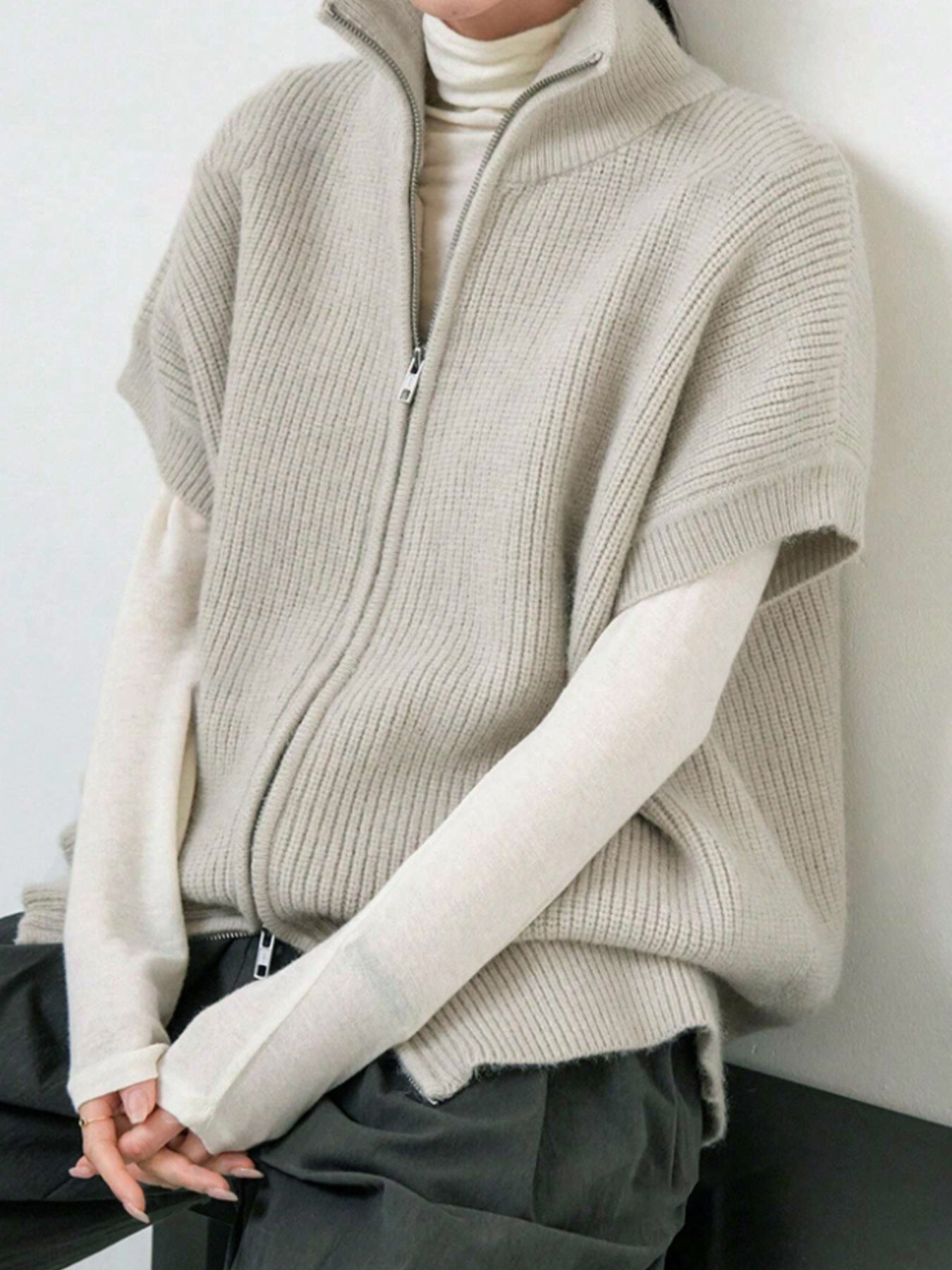 Strikket Cardigan Jakke Med Korte Ærmer Og Ribdetaljer Forårs/Sommerstil