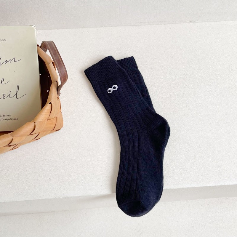 Japanese Autumn Winter Retro Embroidered Mid-calf Ins Socks