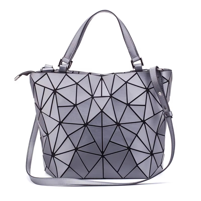Luxury Designer Bucket Handbag for Women - Fashion Tote, Messenger, and Crossbody Bag in Black