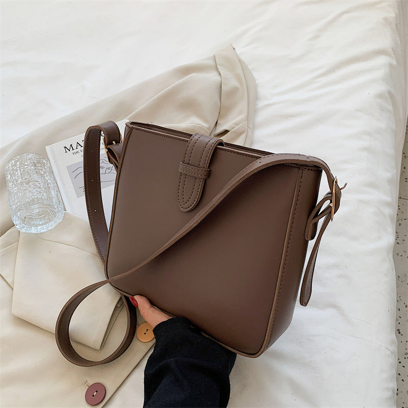 Fashion Large Capacity Shoulder Messenger Commuter Bucket Bag