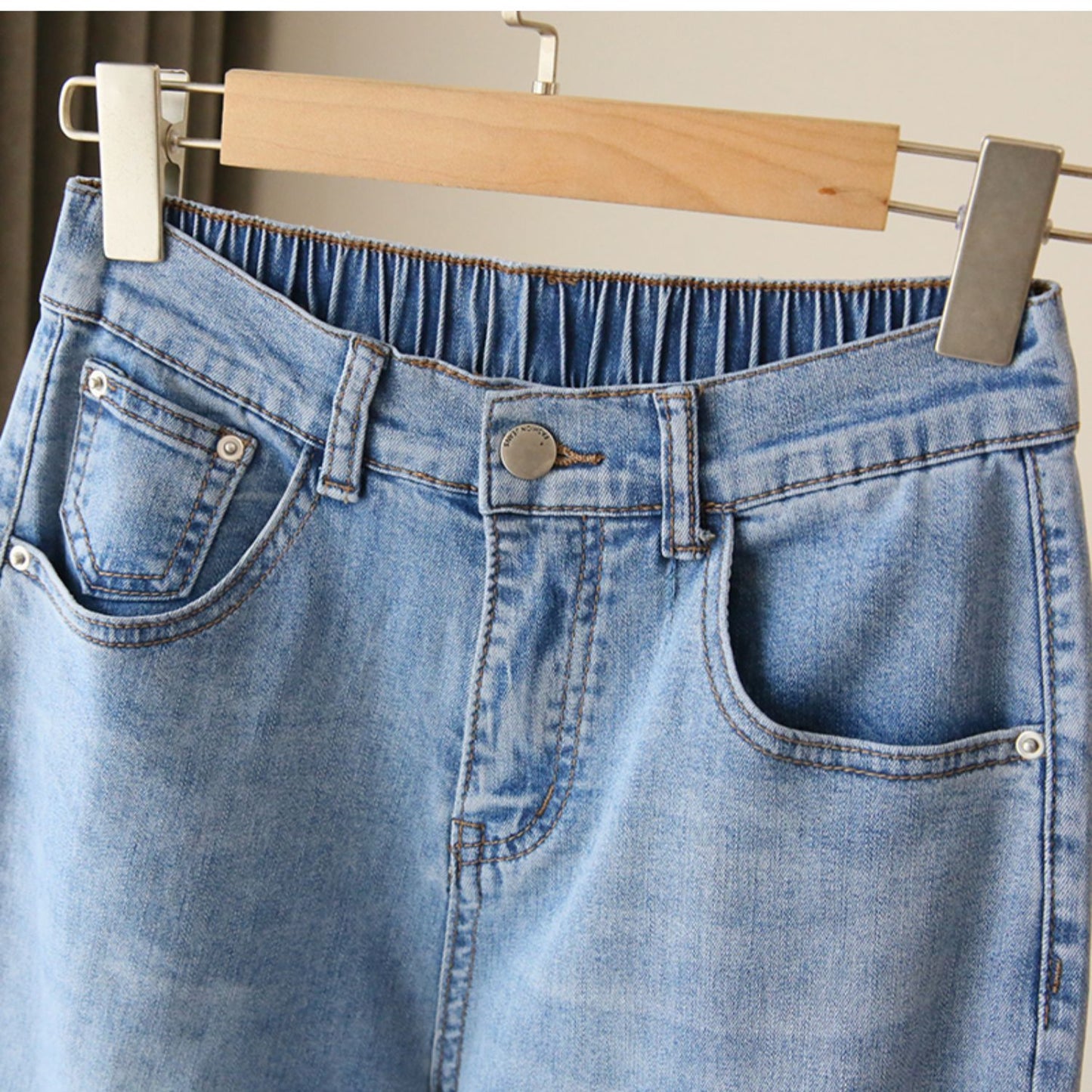 High Waisted Loose Fitting Comfort Jeans