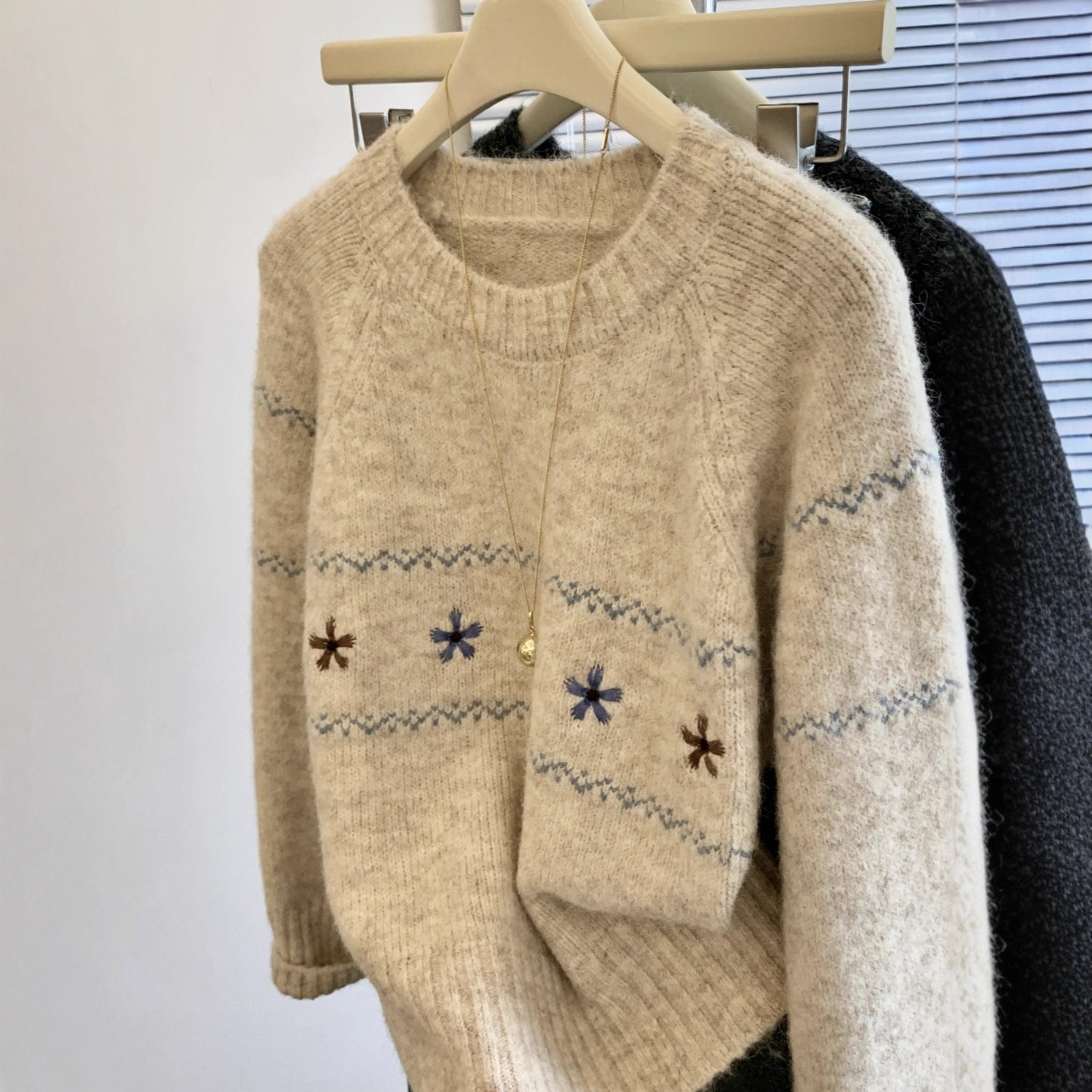 Women's Floral Embroidered Pullover Sweater Loose Lazy Style