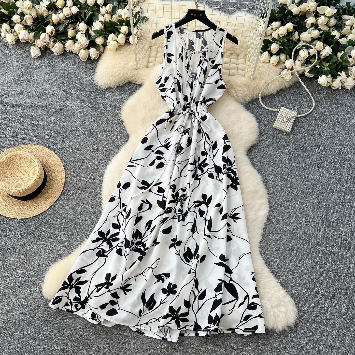 Retro Crew-neck Lace-up Sleeveless Printed Dress