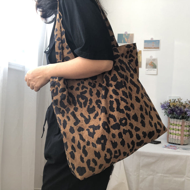 Leopardmønstret kunstnerisk vintage-skuldertaske til kvinder