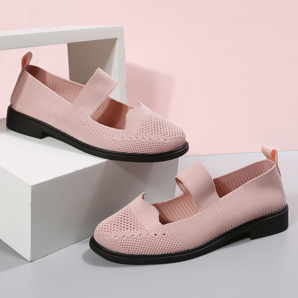 Plus Size Women's Leisure Thin Shoes Hollow Design Fly-kit Mesh Low Heel Mom Shoes
