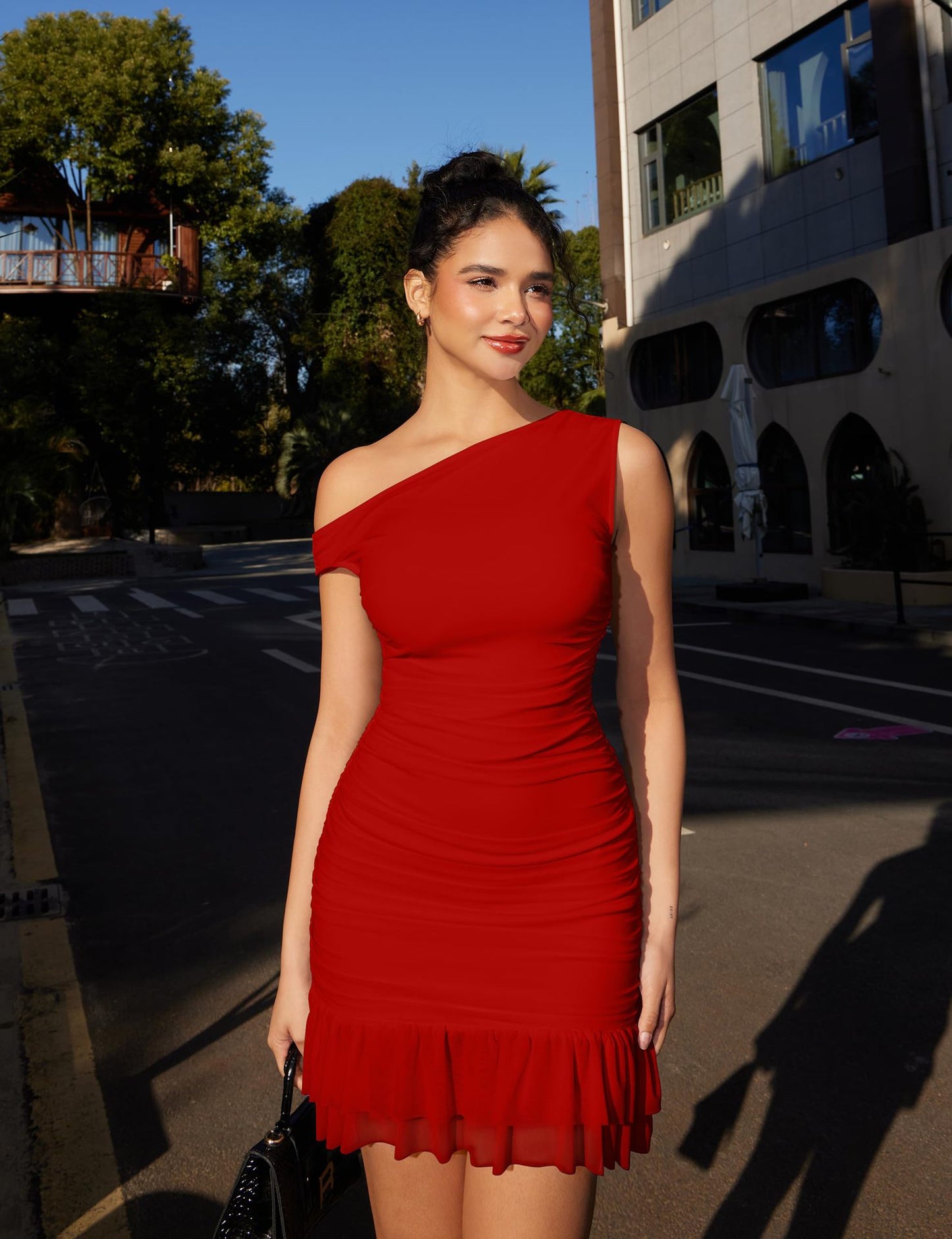 Elegant  Sophisticated   And Intellectual One-Shoulder Solid-Colored Lace-Trimmed Dress