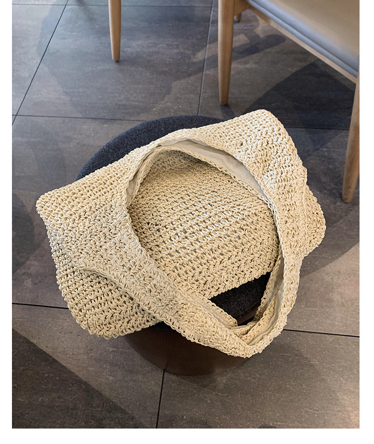 Straw Bag Female New Summer Versatile Leisure Shoulder Bag Forest Hand Woven Bag Large Capacity Beach Bag