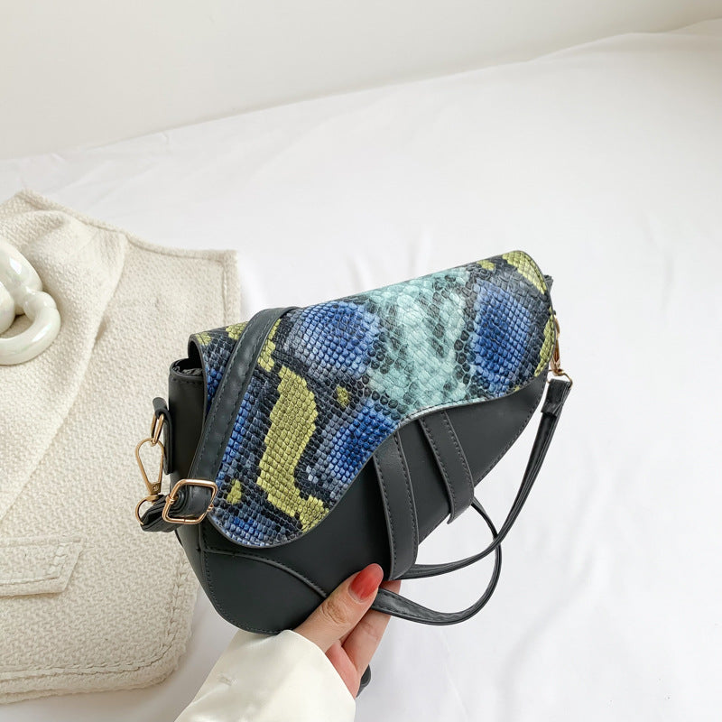Women's Shoulder Bag Casual Western Style Saddle Bag