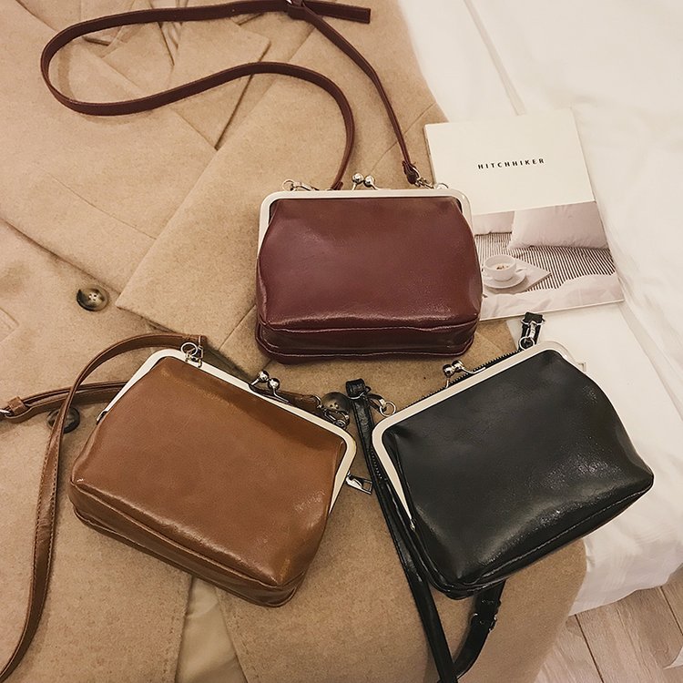 Women's Fashion Retro Simple Single Shoulder Crossbody Bag