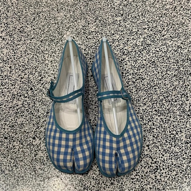 Korean Style Plaid Split Toe Ballet Flat Bottom Pumps