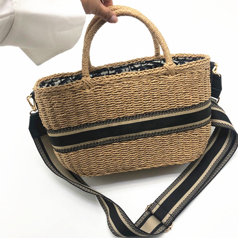 Handheld Straw Bag With Round Barrel Weaving