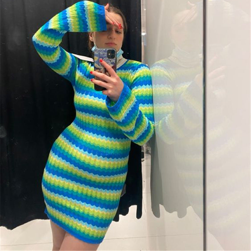 Contrast Stripe Backless Long-Sleeve Knit Dress