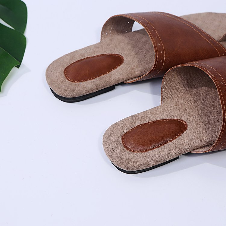 Toe Covering Retro Flat Bottom Casual Sandals
