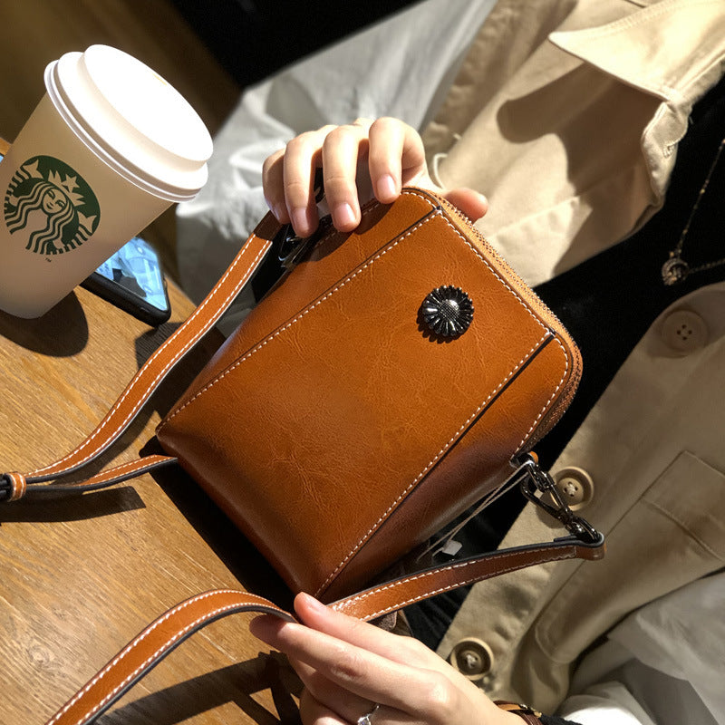Women's Fashionable Temperament Leather Women's Bag
