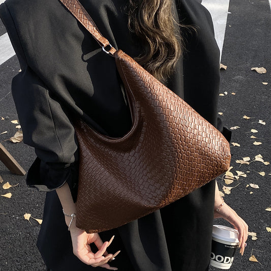 Shoulder Bag Women's Bag Retro Premium Underarm Bag Large Capacity Woven Bag Commuter Tote